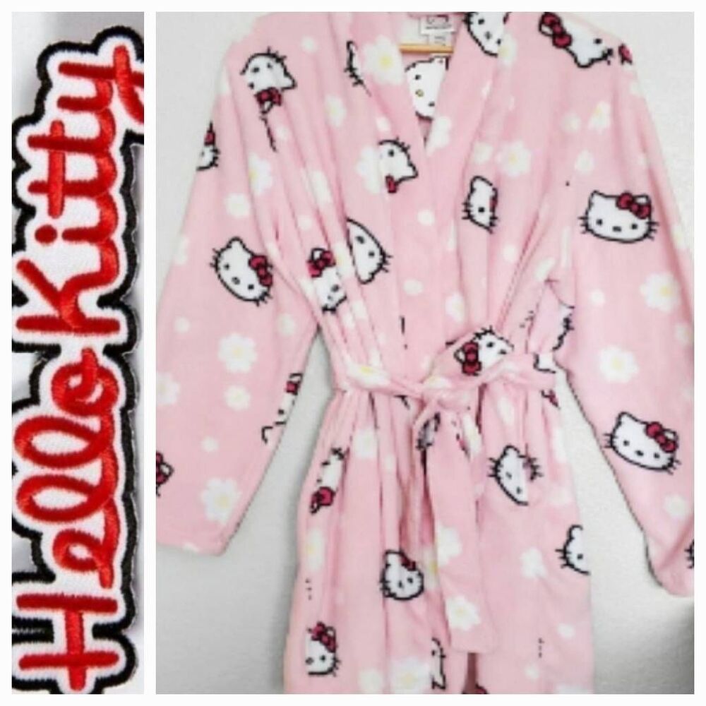 Hello Kitty By Sanrio Daisy‎ Plush Robe